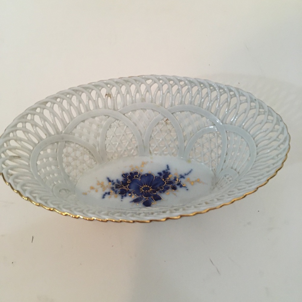 Cluj romania sumi porcelain lace basket weave cobalt blue flower gold accent